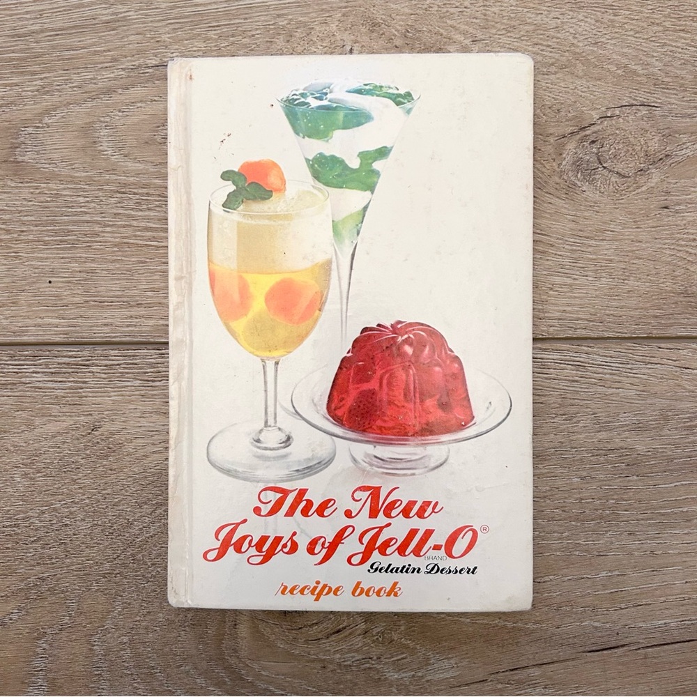 Vintage  The‎ New Joys of Jell-O Gelatin Dessert Recipe Book 1975 Hardcover
